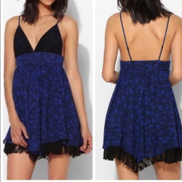Sparkle & Fade Dresses & Skirts - UO Sparkle & Fade Blue Black Layered Closure Back Dress Size Medium